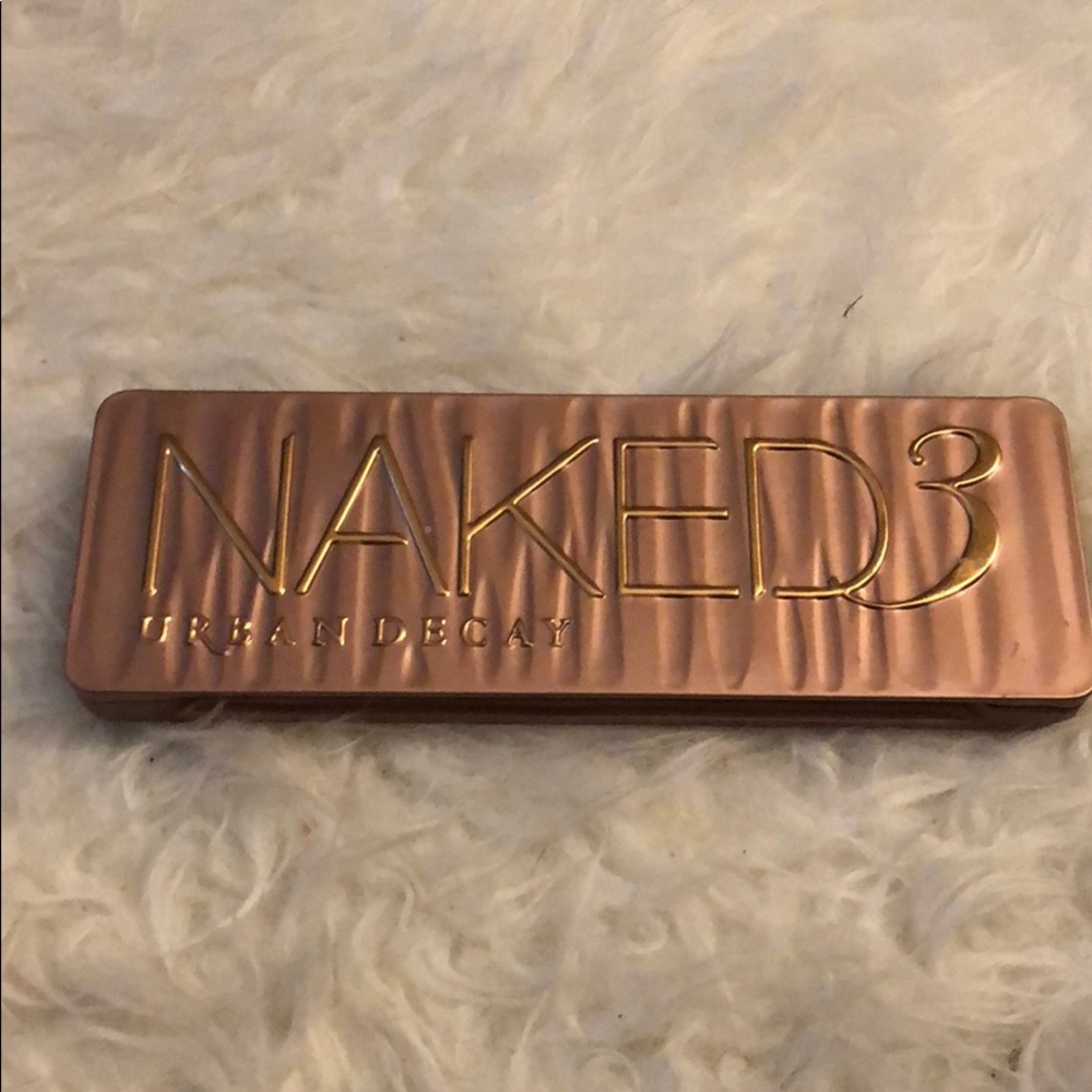 Urban Decay Eyeshadow palette Naked 3